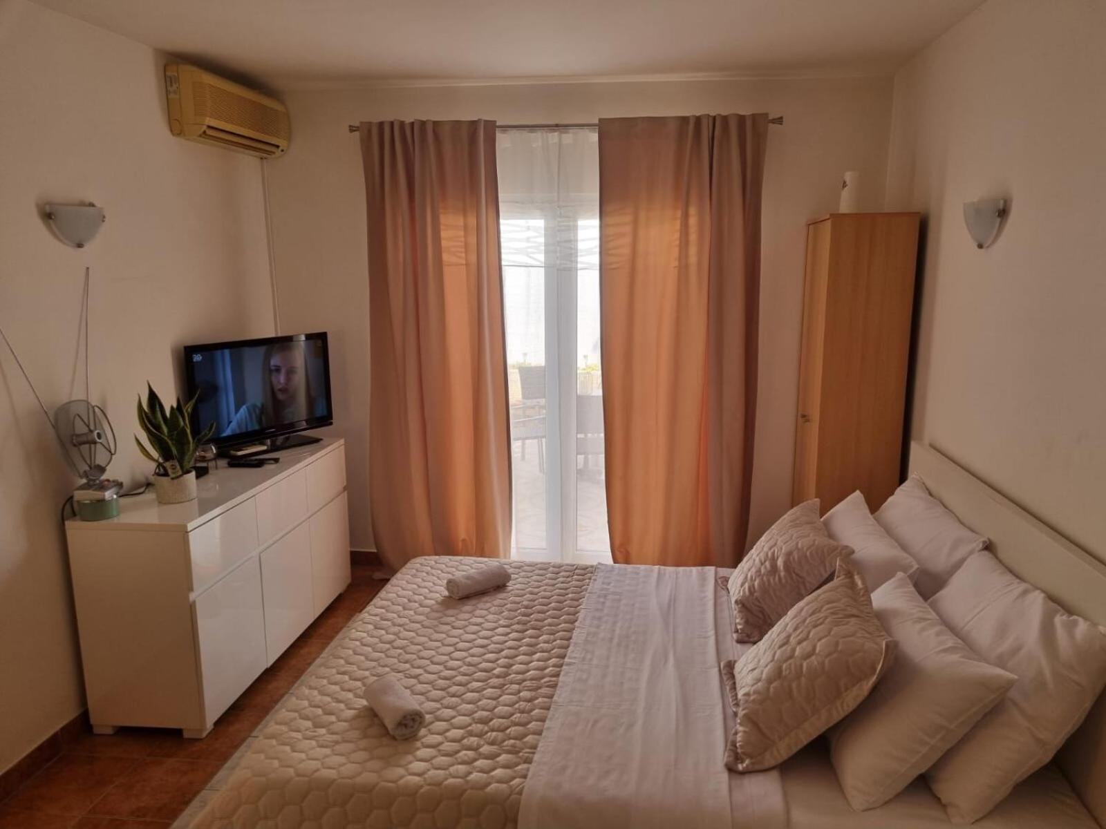 Apartment Bubi Nečujam Exterior foto